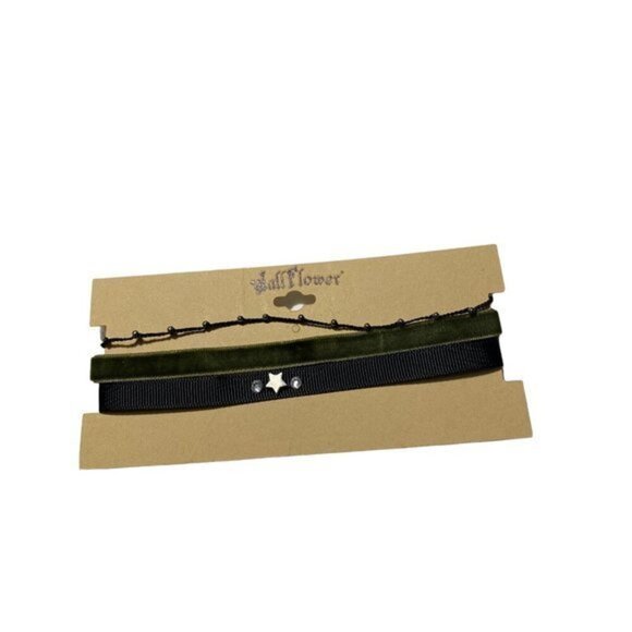 Wallflower Women’s Fashion Choker - Picture 1 of 6